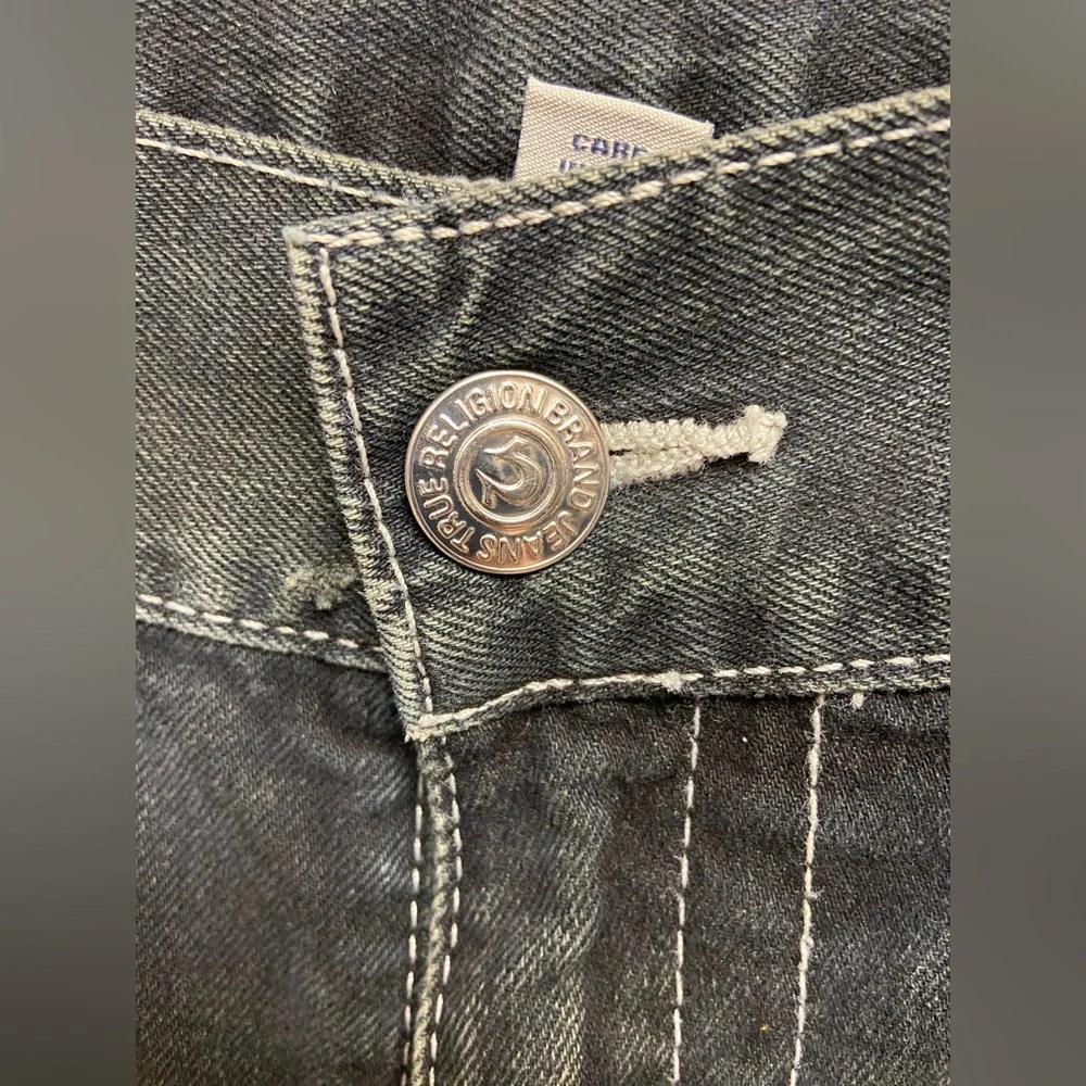 TRUE RELIGION MEN JEANS SIZE 36 INSEAM 26